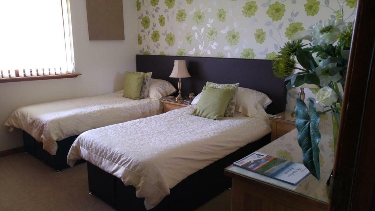 Hillhaven Bed &Breakfast Bed & Breakfast Фортроуз Екстериор снимка